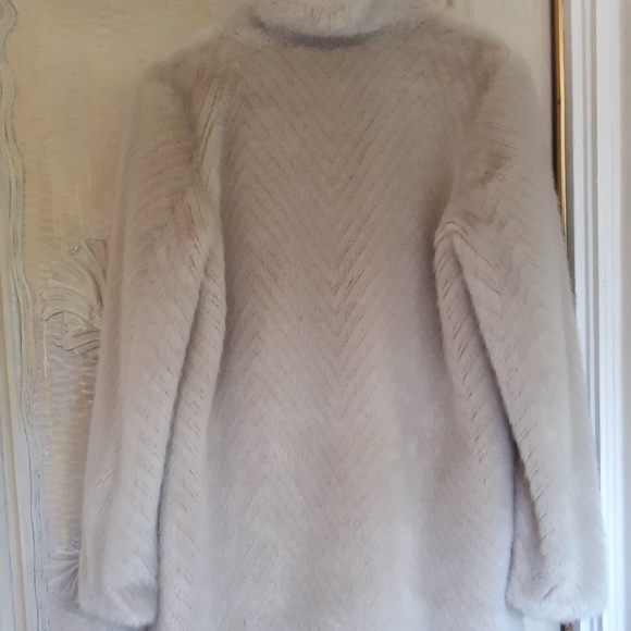 GUESS faux fur coat - Picture 3 of 7